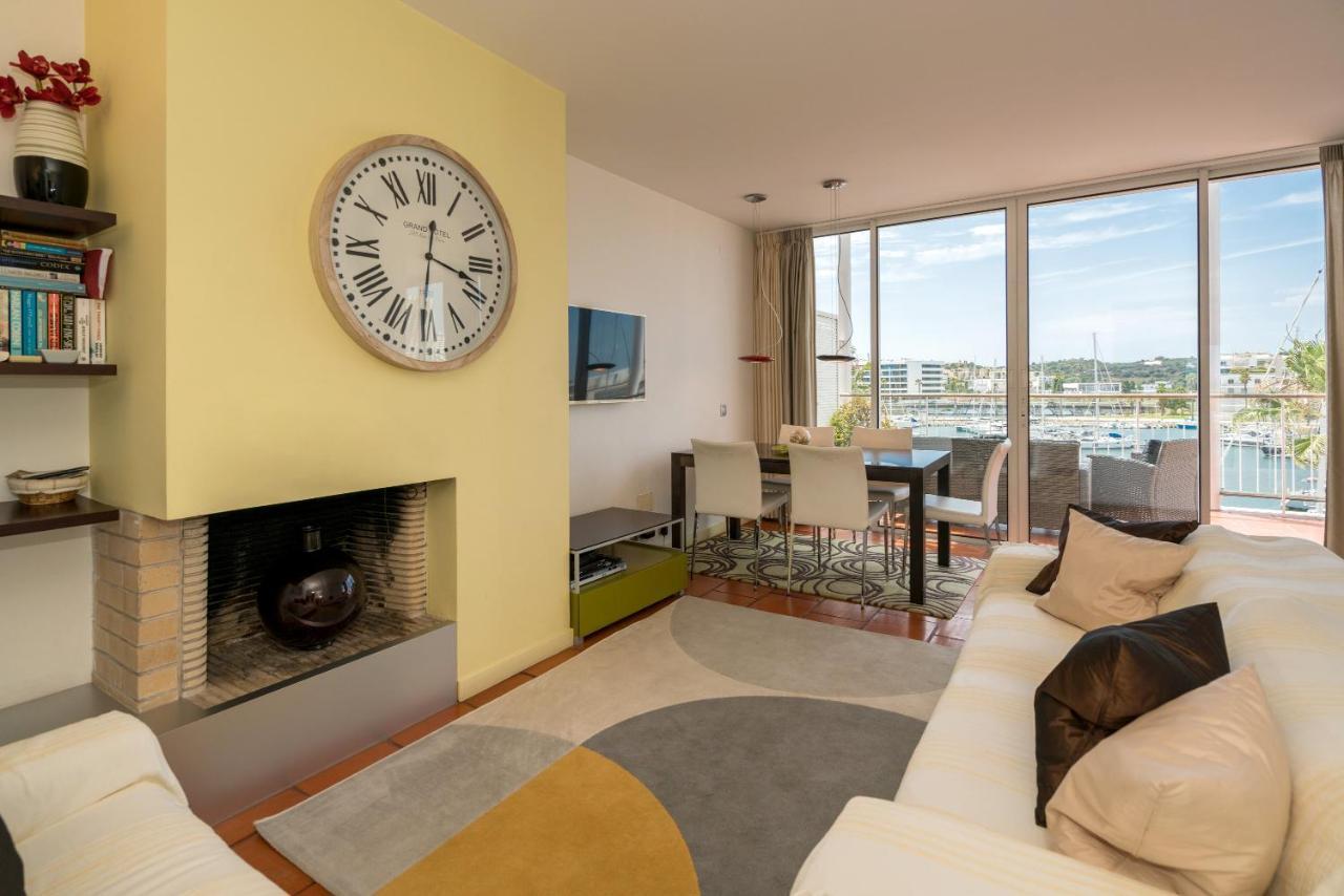 Stunning 2-Bed Penthouse In Lagos 250M From Beach ภายนอก รูปภาพ