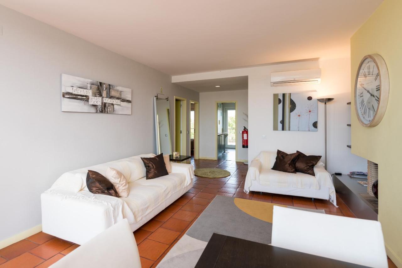 Stunning 2-Bed Penthouse In Lagos 250M From Beach ภายนอก รูปภาพ