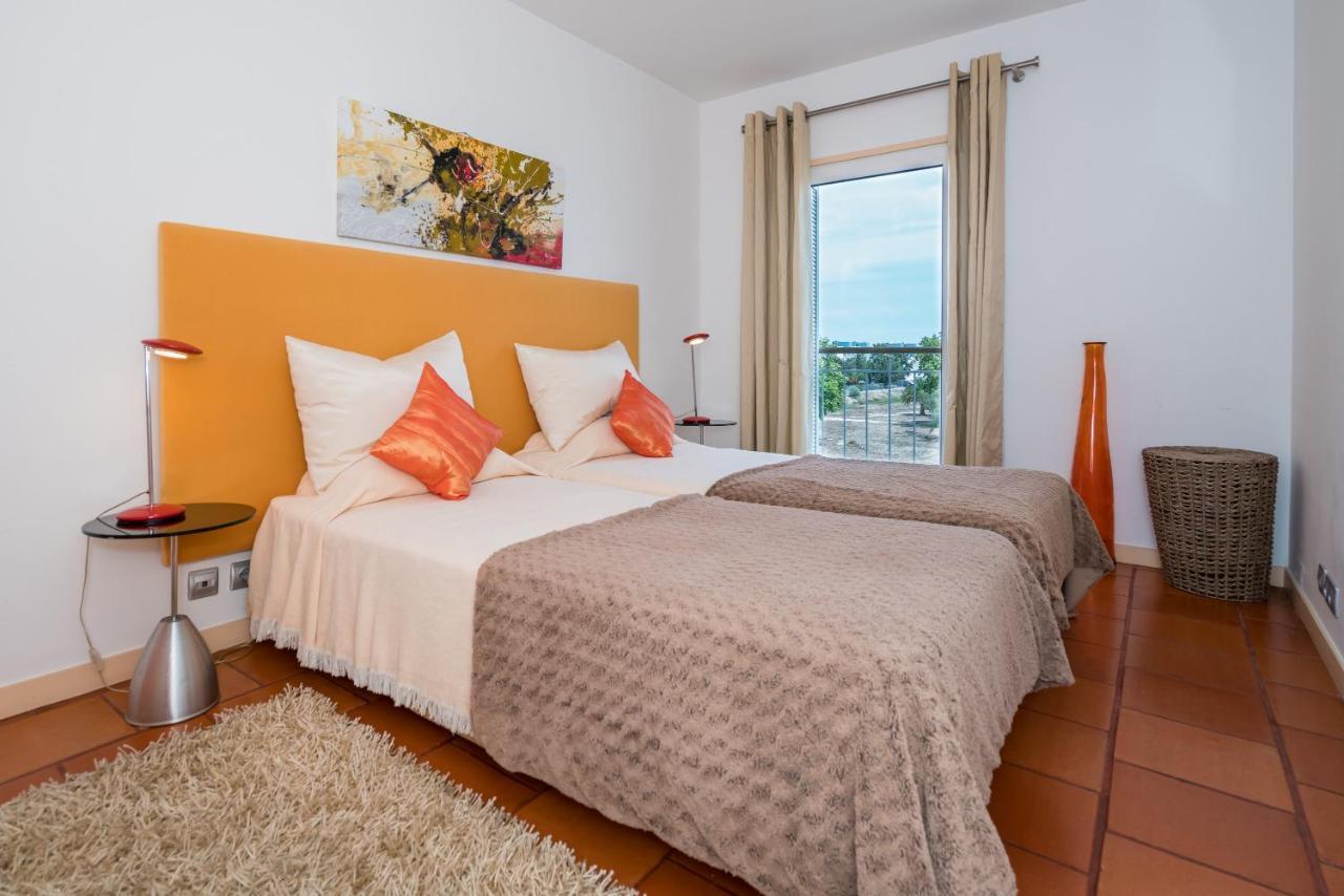 Stunning 2-Bed Penthouse In Lagos 250M From Beach ภายนอก รูปภาพ